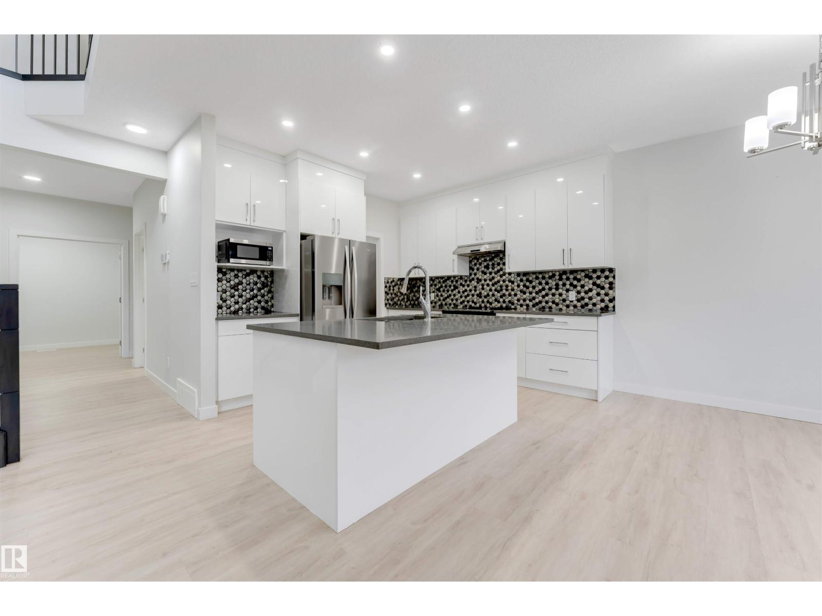 339 ROBERTS WD — photo 26