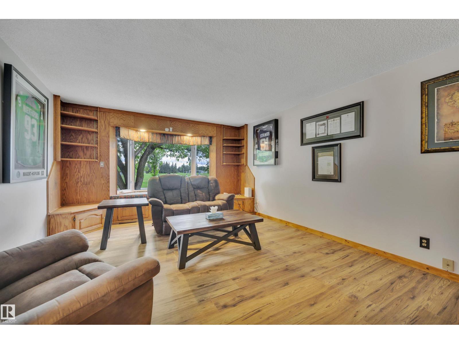13327 73 ST NW - photo 3