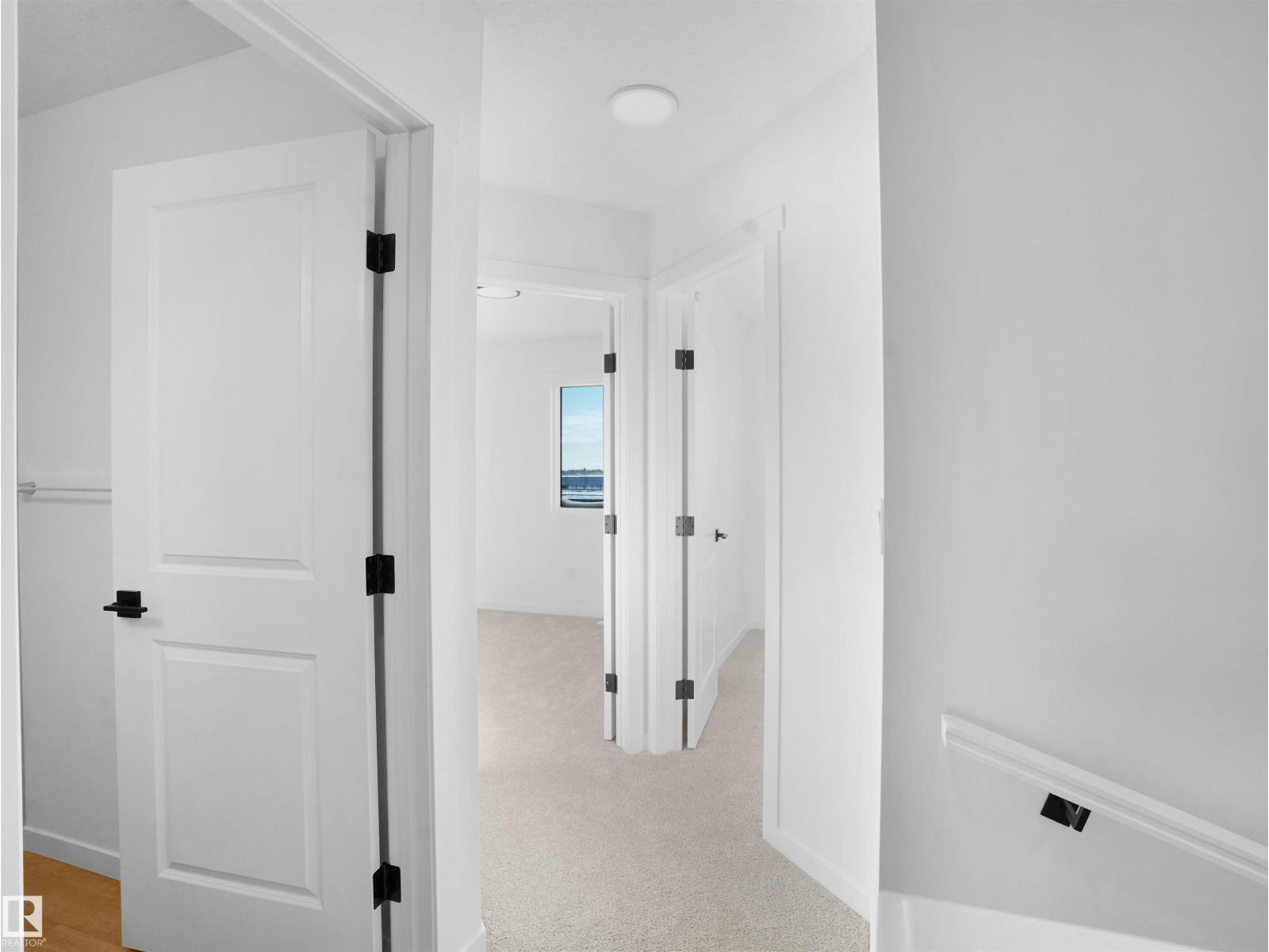 #4 18640 18 AV NW - 17