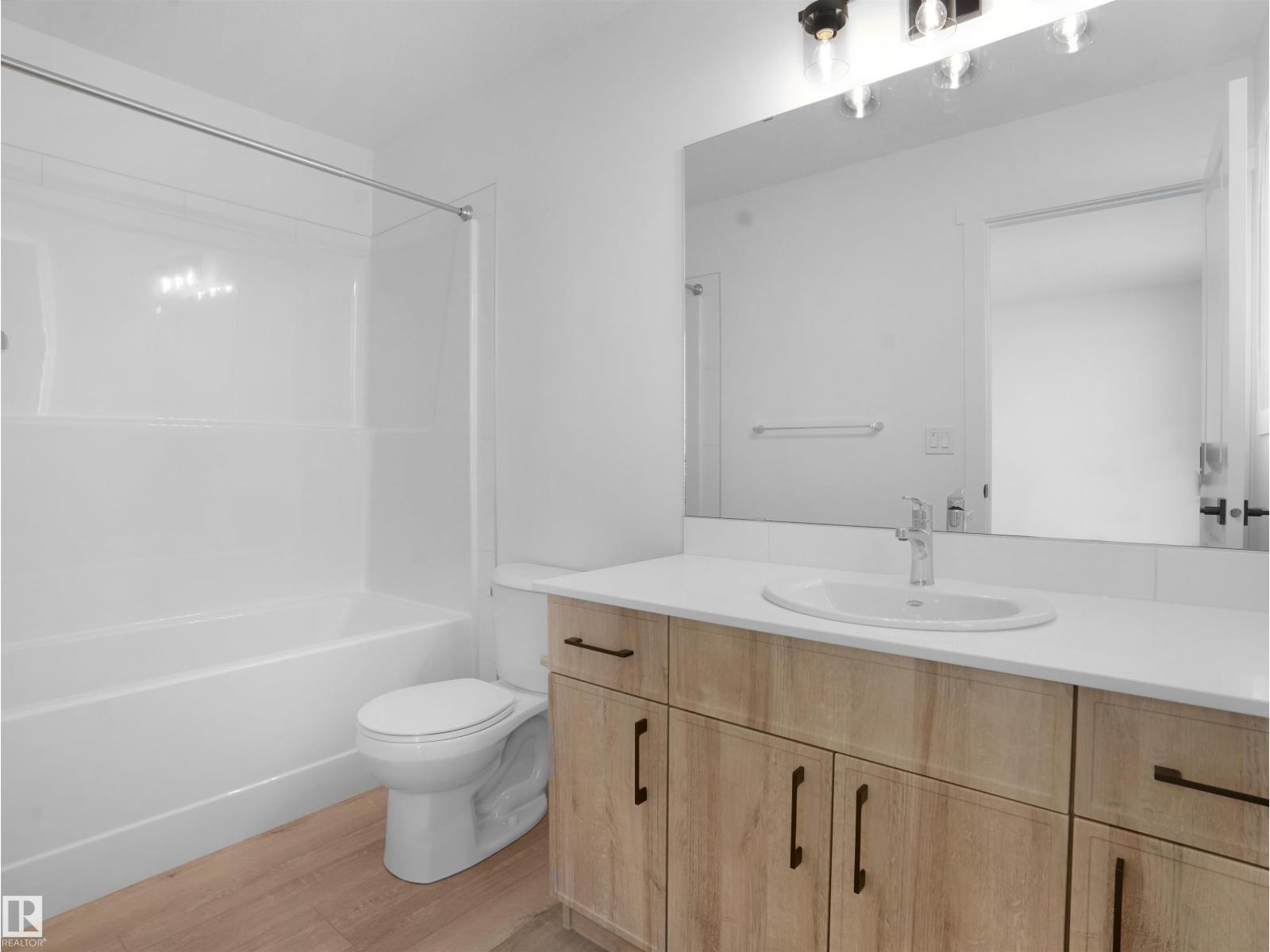 #4 18640 18 AV NW - 21