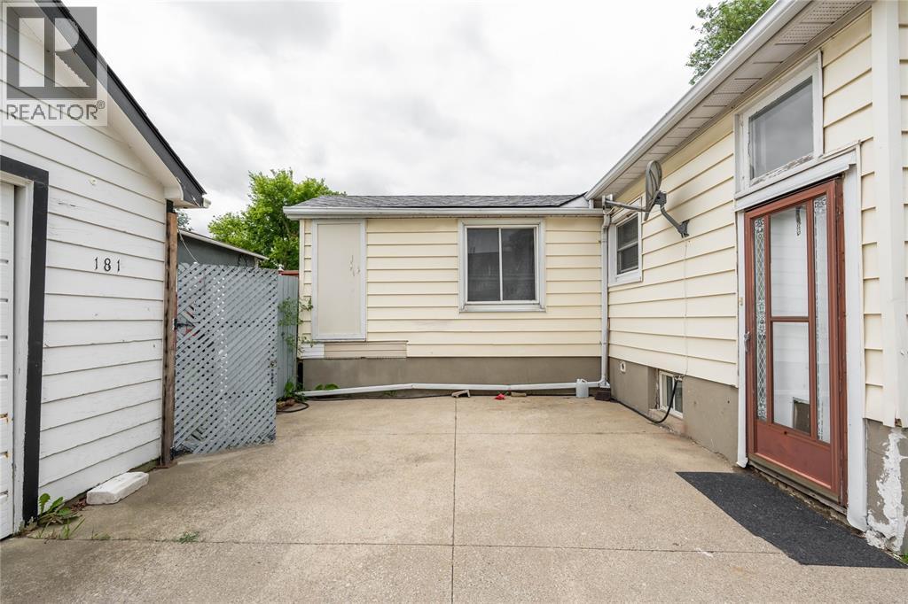 181 Campbell STREET - 20