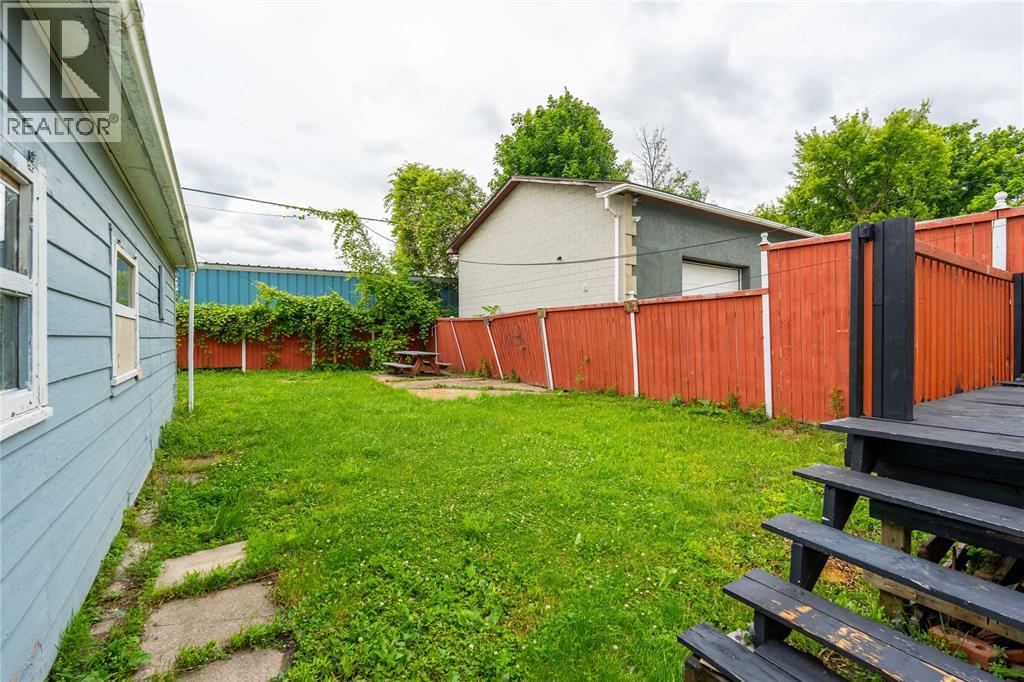 181 Campbell STREET - 26