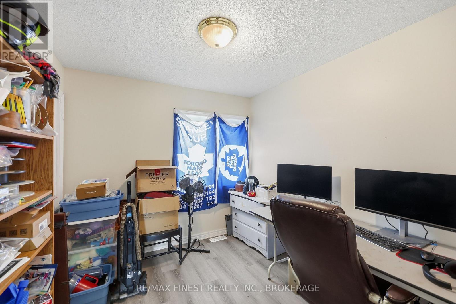 697 HINCH ROAD - 22