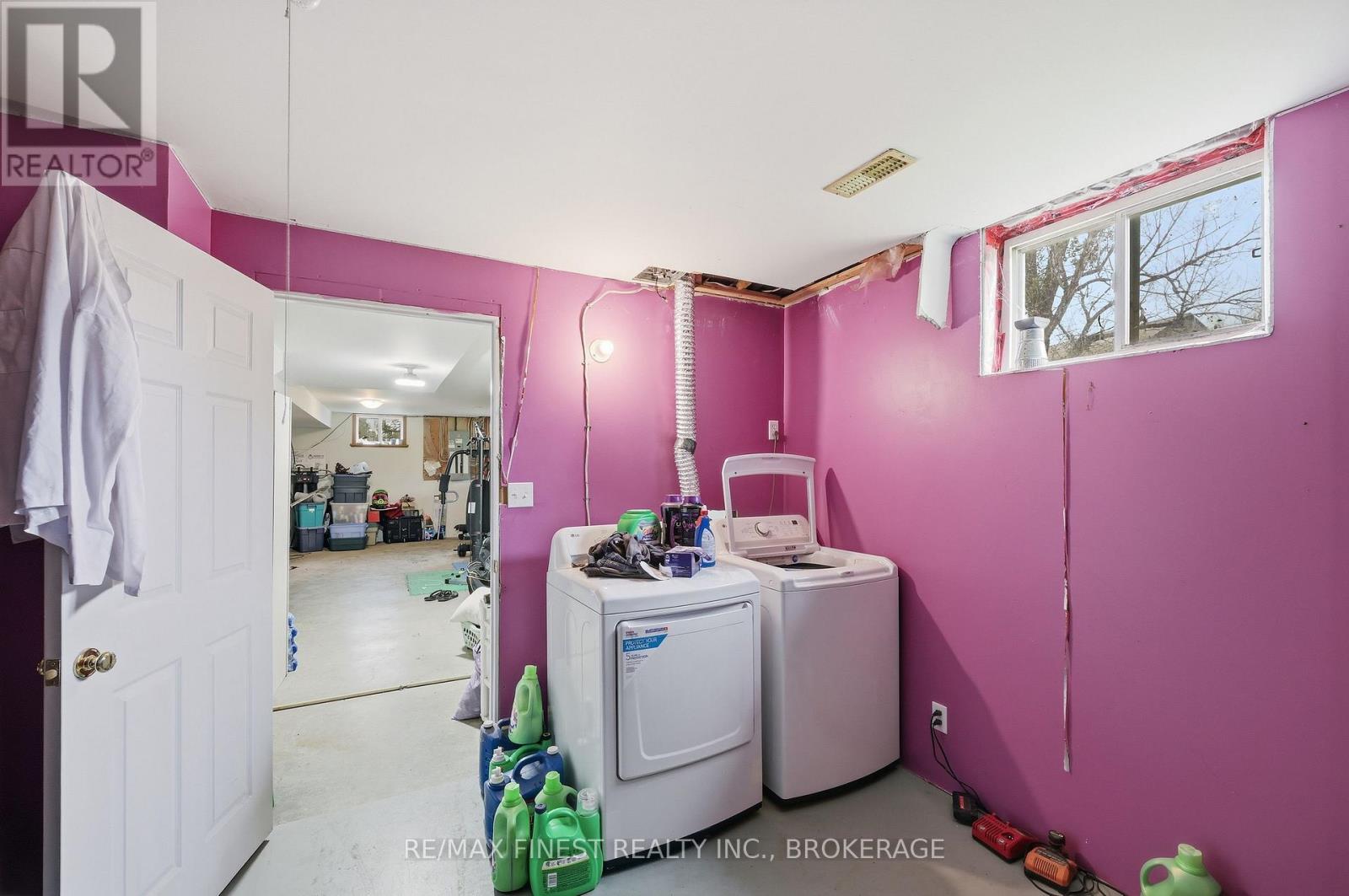 697 HINCH ROAD - 32