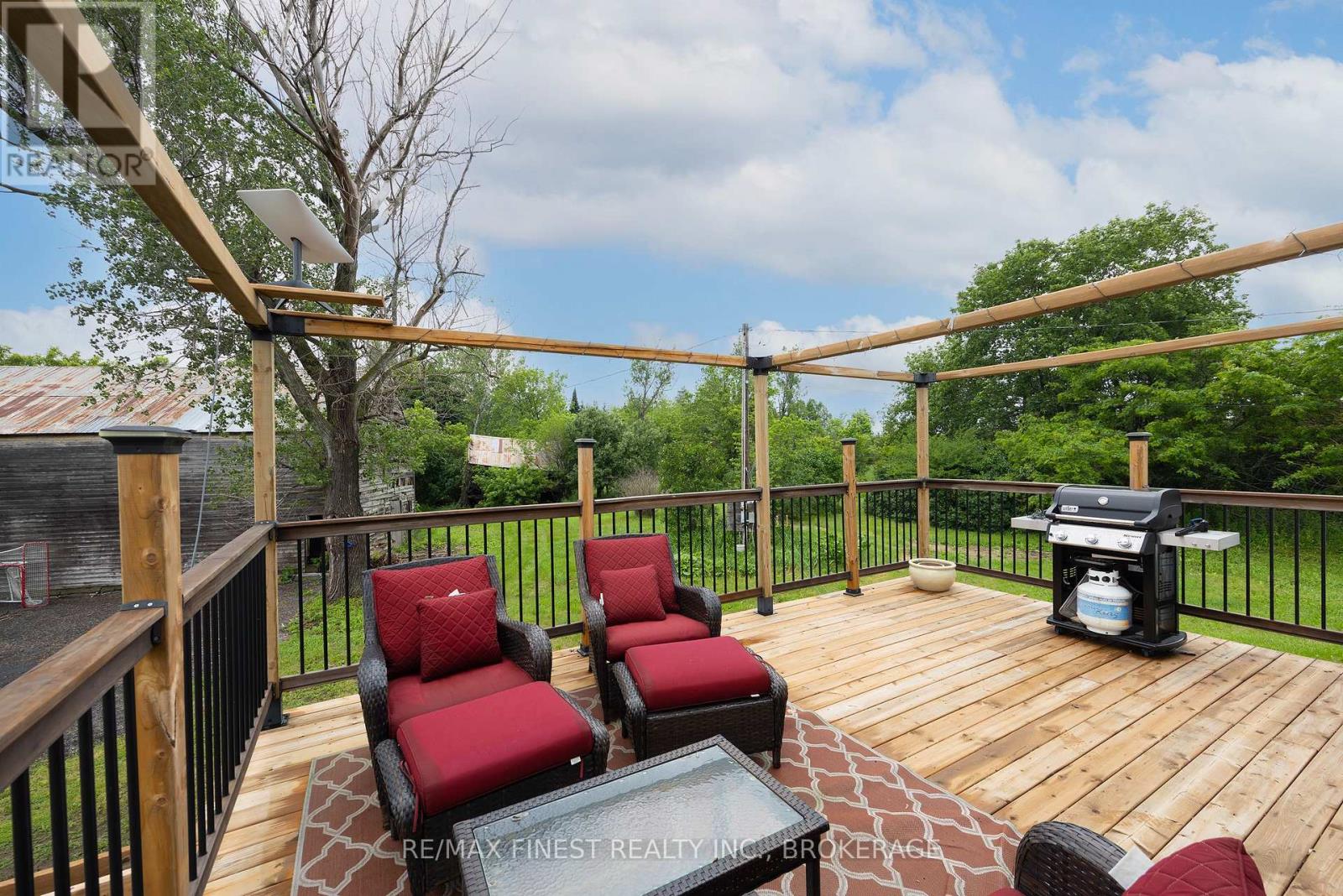 697 HINCH ROAD - 34