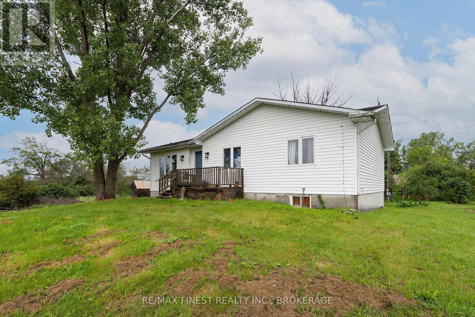 697 HINCH ROAD - 38