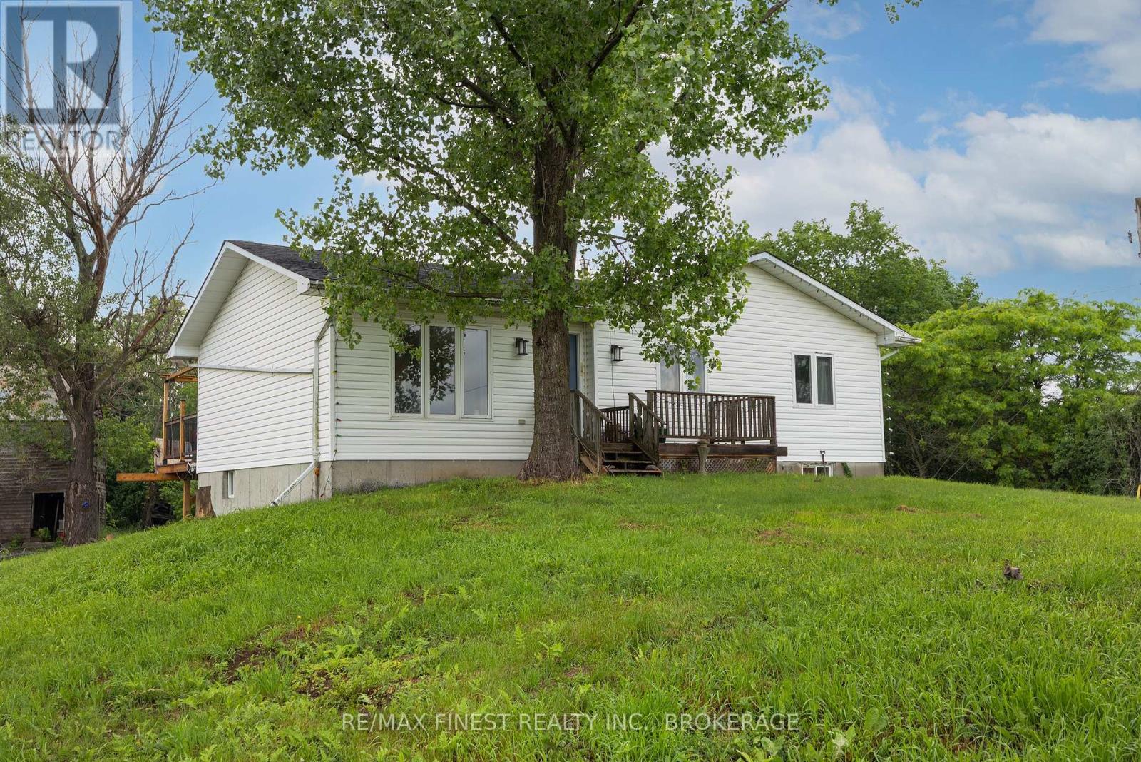 697 HINCH ROAD - 6