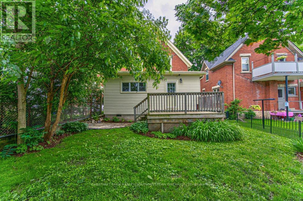 26 ST. LEGER STREET - 37