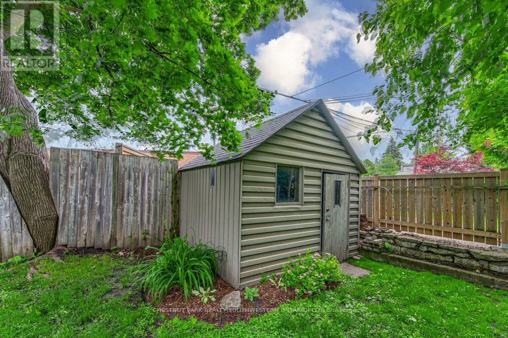 26 ST. LEGER STREET - 34