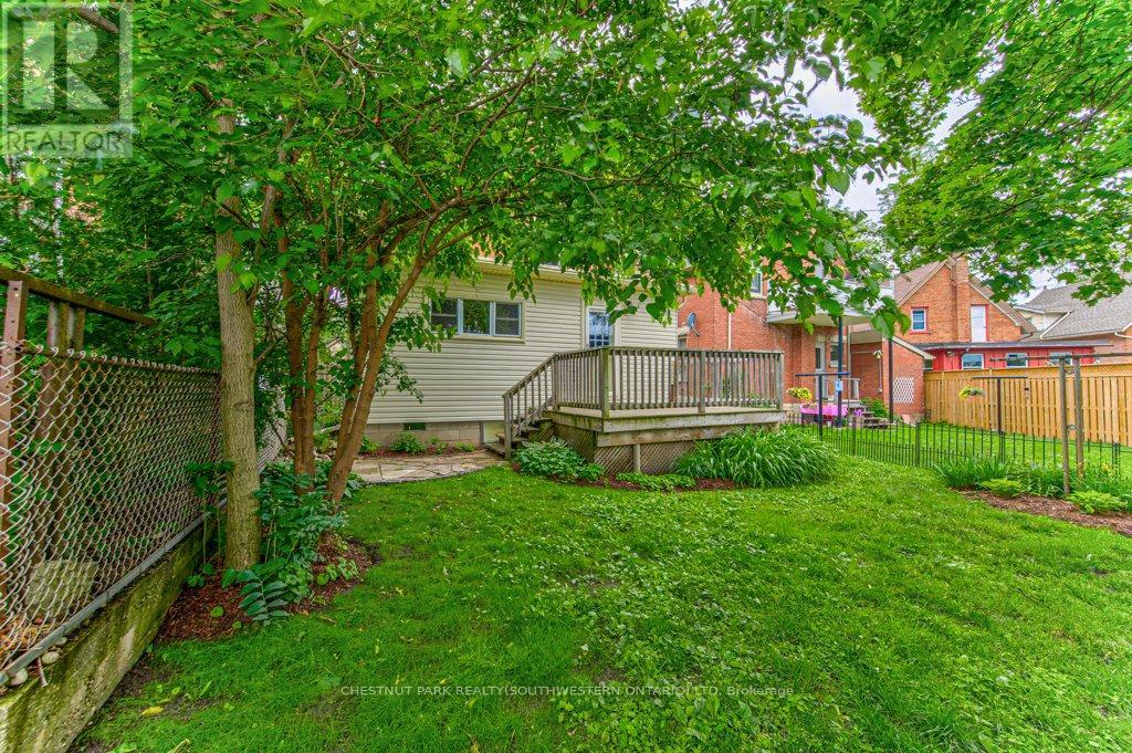 26 ST. LEGER STREET - 36