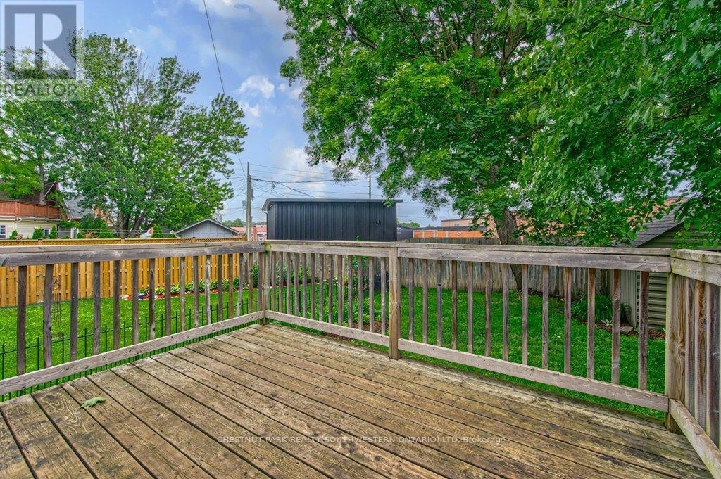 26 ST. LEGER STREET - 42