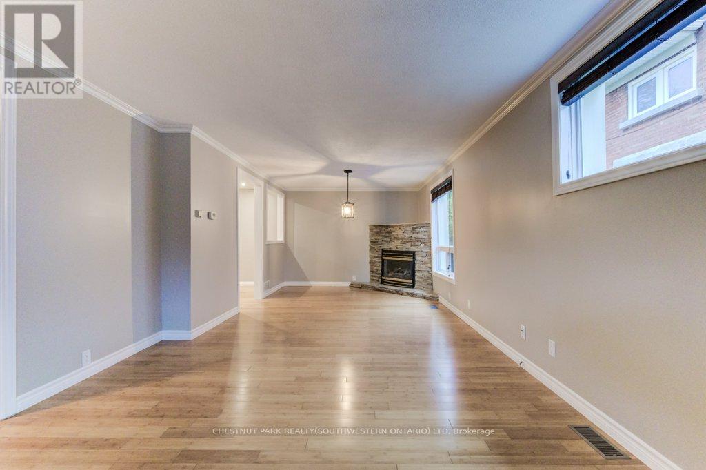 26 ST. LEGER STREET - 8