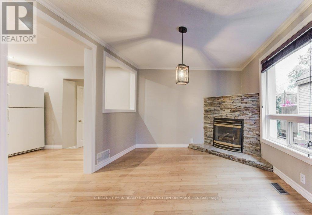 26 ST. LEGER STREET - 9