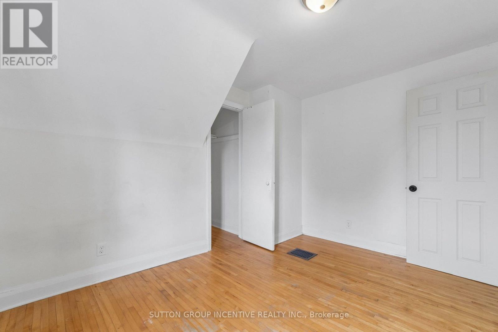 581 ARNDON AVENUE - 25