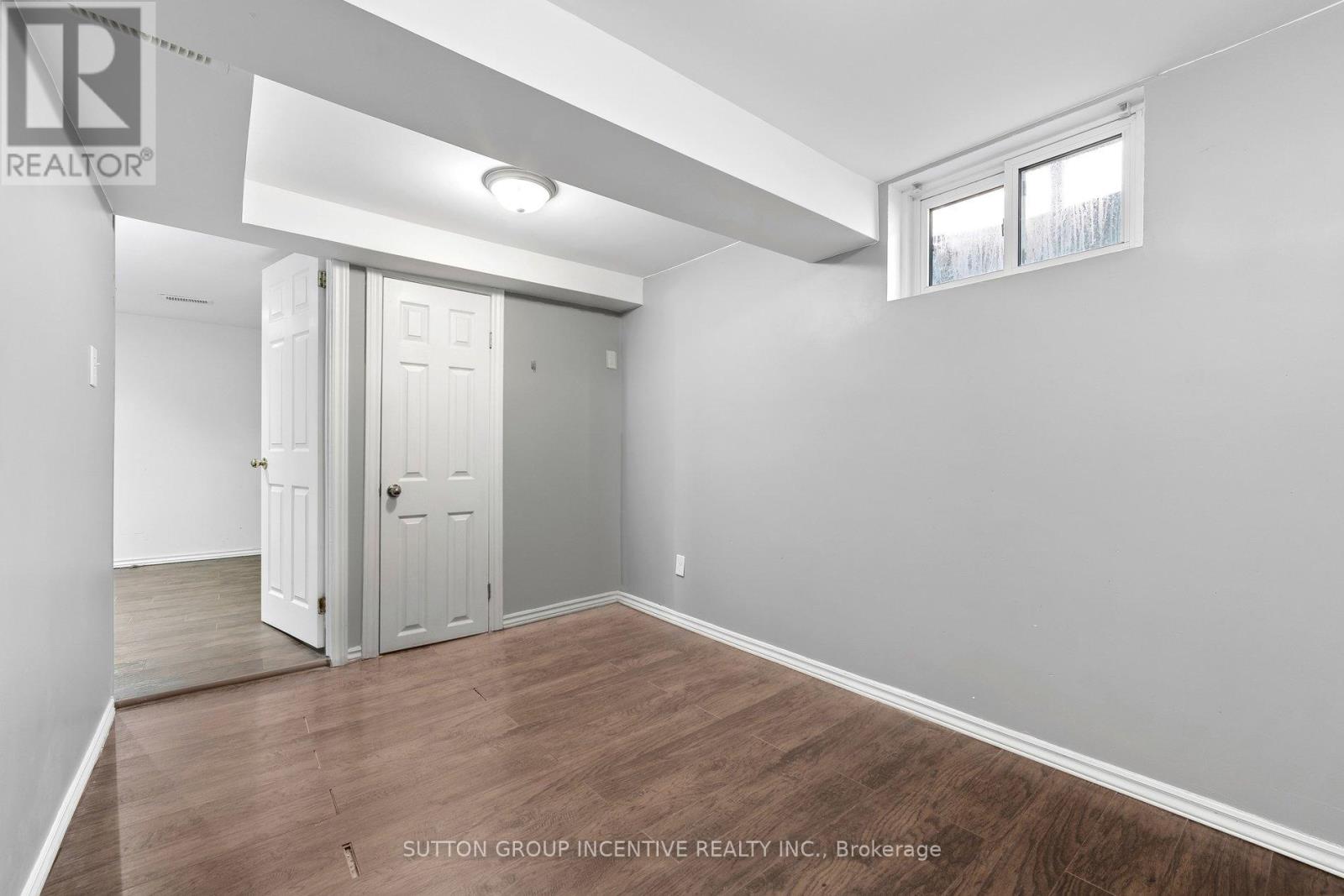 581 ARNDON AVENUE - 34