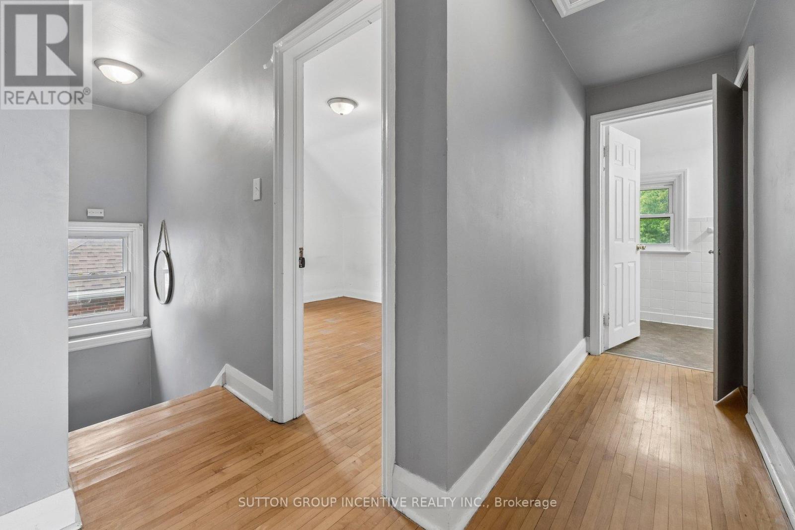 581 ARNDON AVENUE - 29