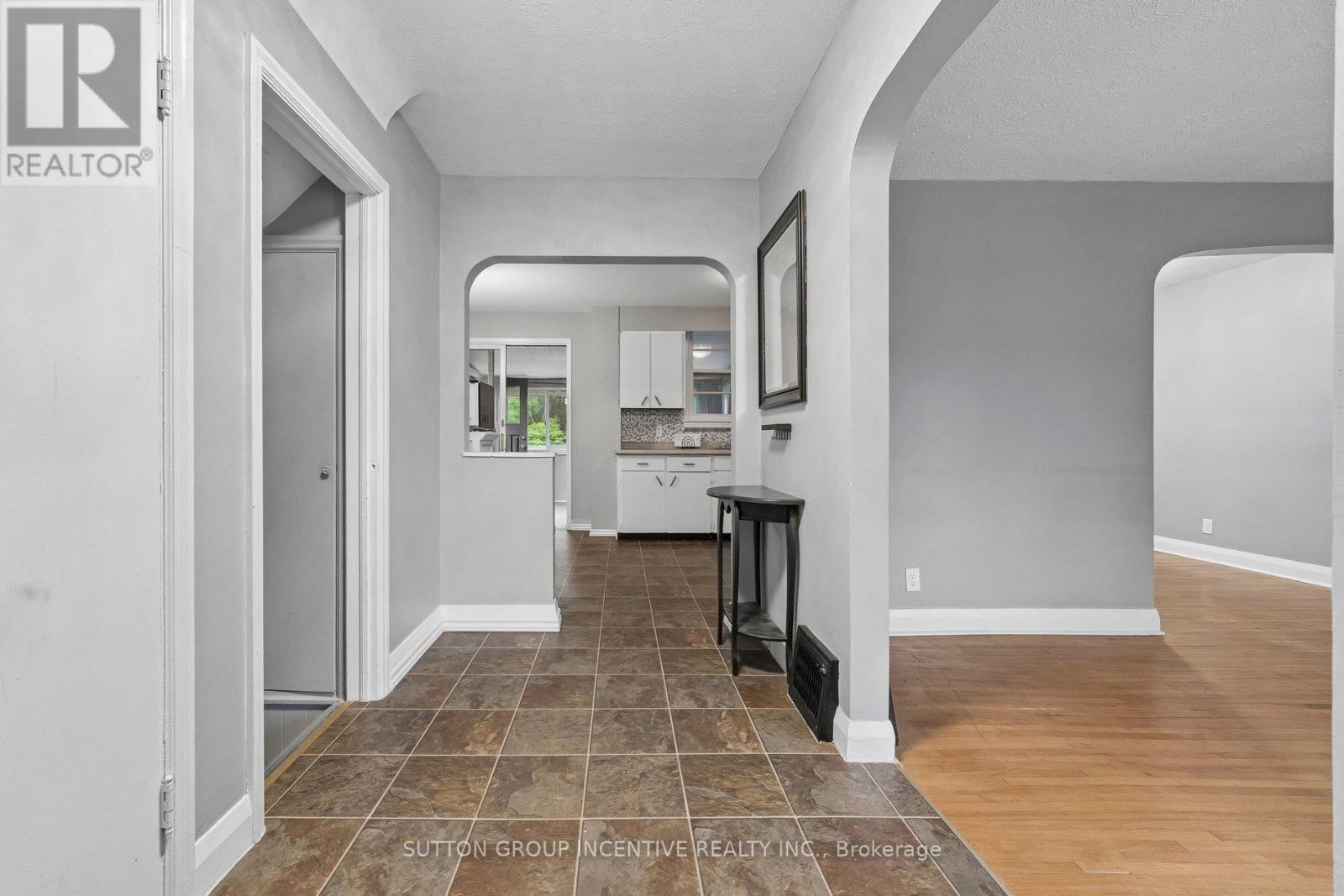 581 ARNDON AVENUE - Image 7
