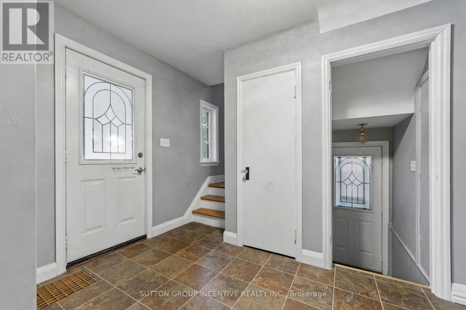 581 ARNDON AVENUE - Image 5