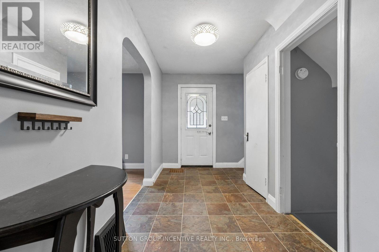 581 ARNDON AVENUE - Image 4