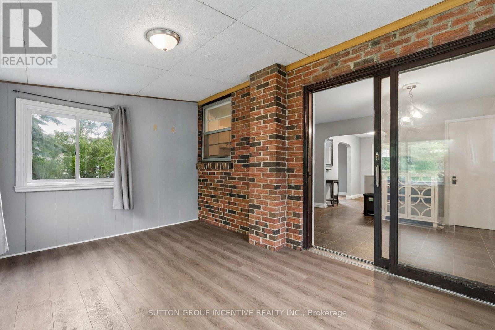 581 ARNDON AVENUE - 20