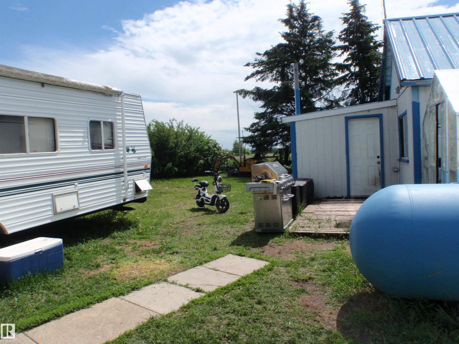 59204 Range Rd 23 - photo 4