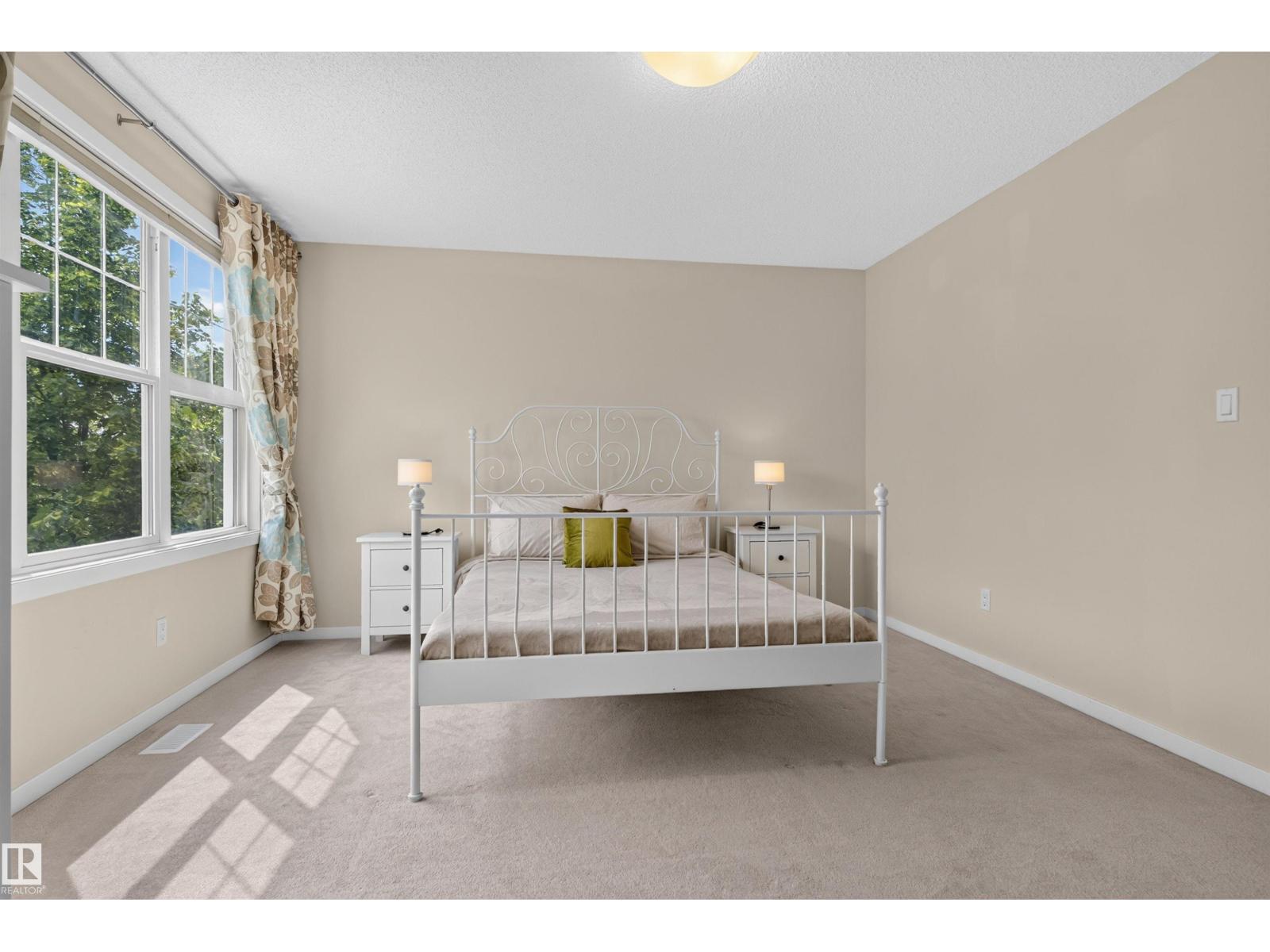 6928 22 AV SW — photo 12