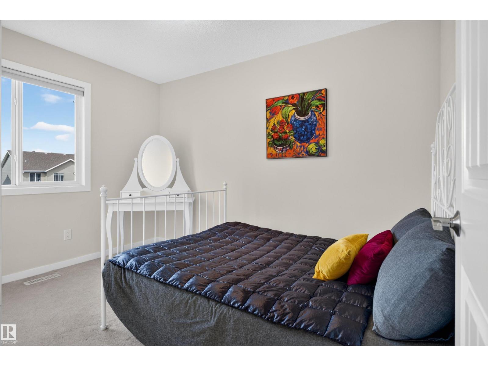 6928 22 AV SW — photo 16