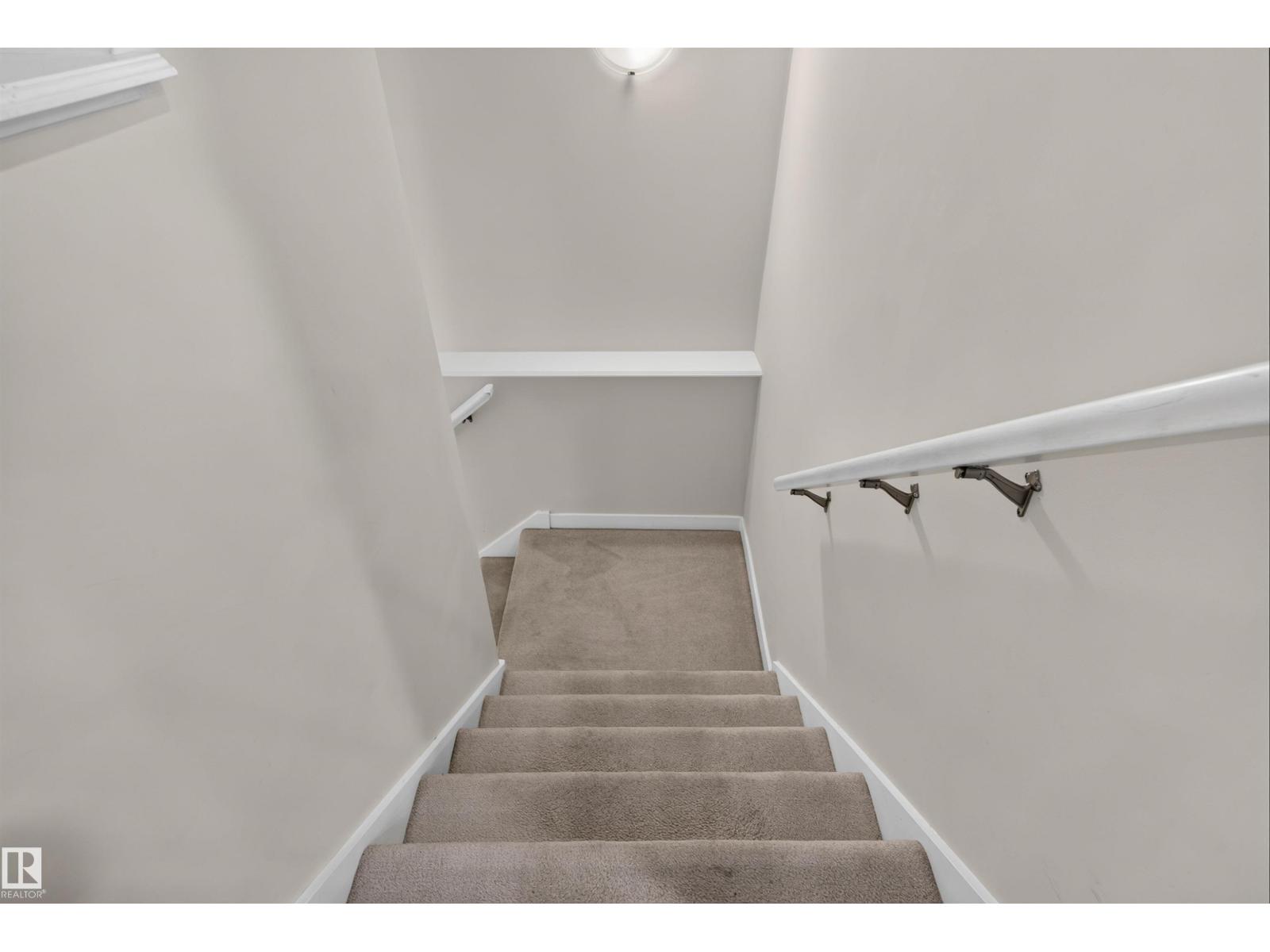 6928 22 AV SW — photo 24