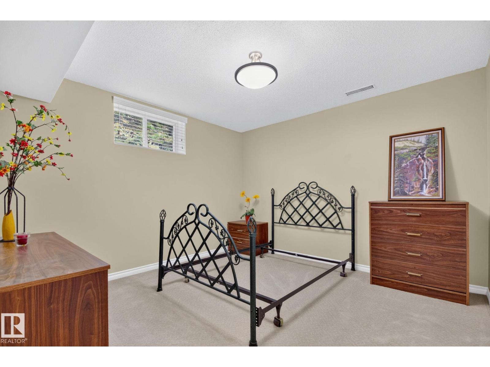 #26 51022 RGE ROAD 221 - 25