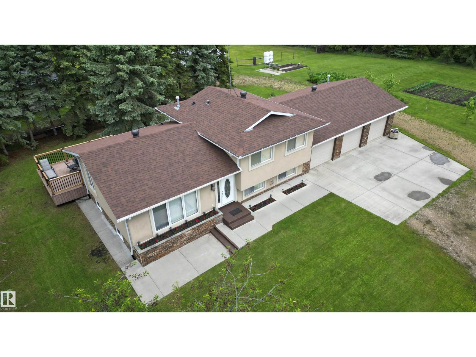 #26 51022 RGE ROAD 221 - 48