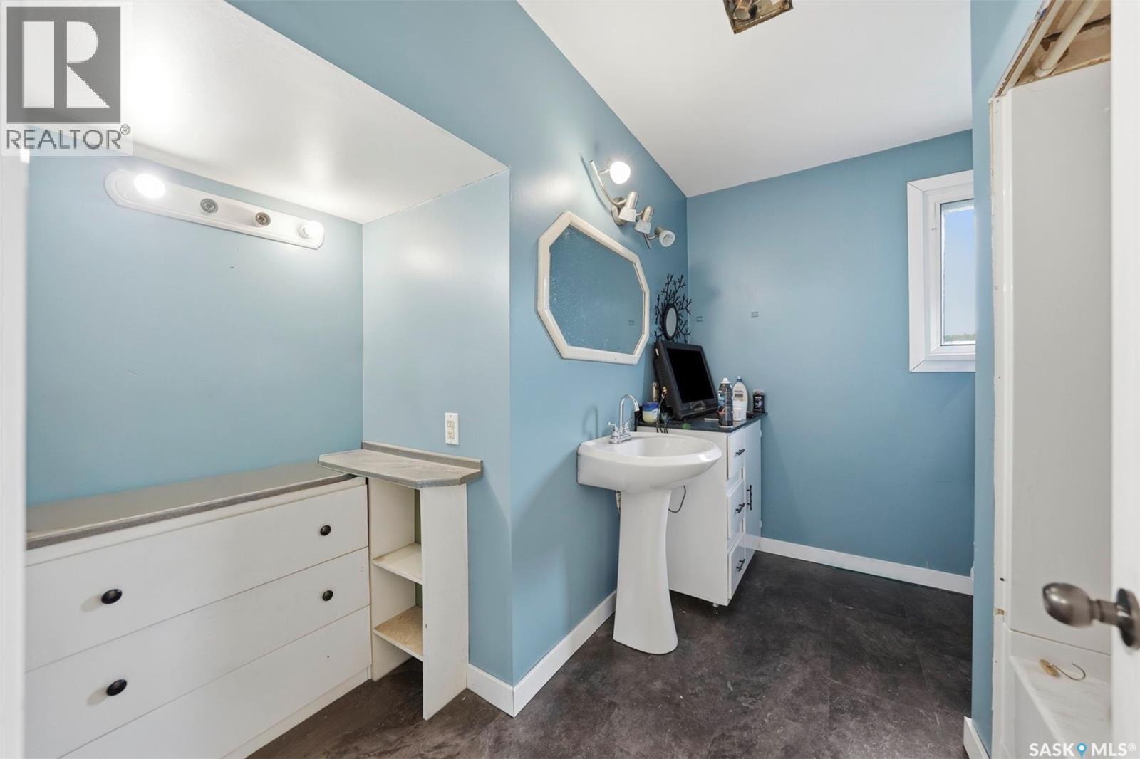 813 Hoffman AVENUE — photo 15