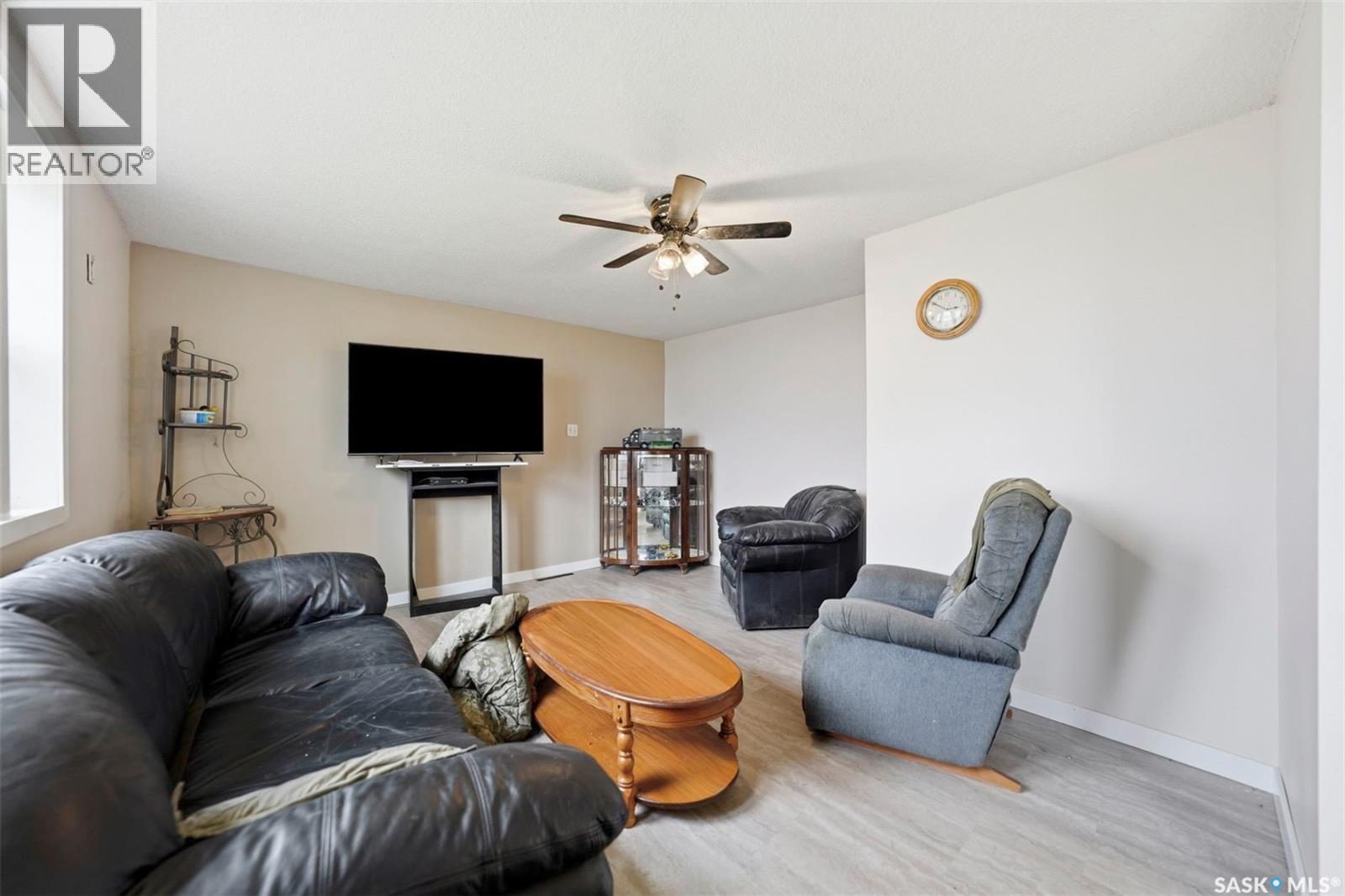 813 Hoffman AVENUE - photo 4