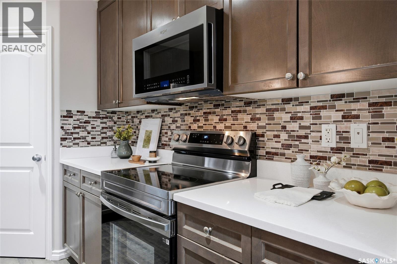 334 Dickson CRESCENT - photo 5