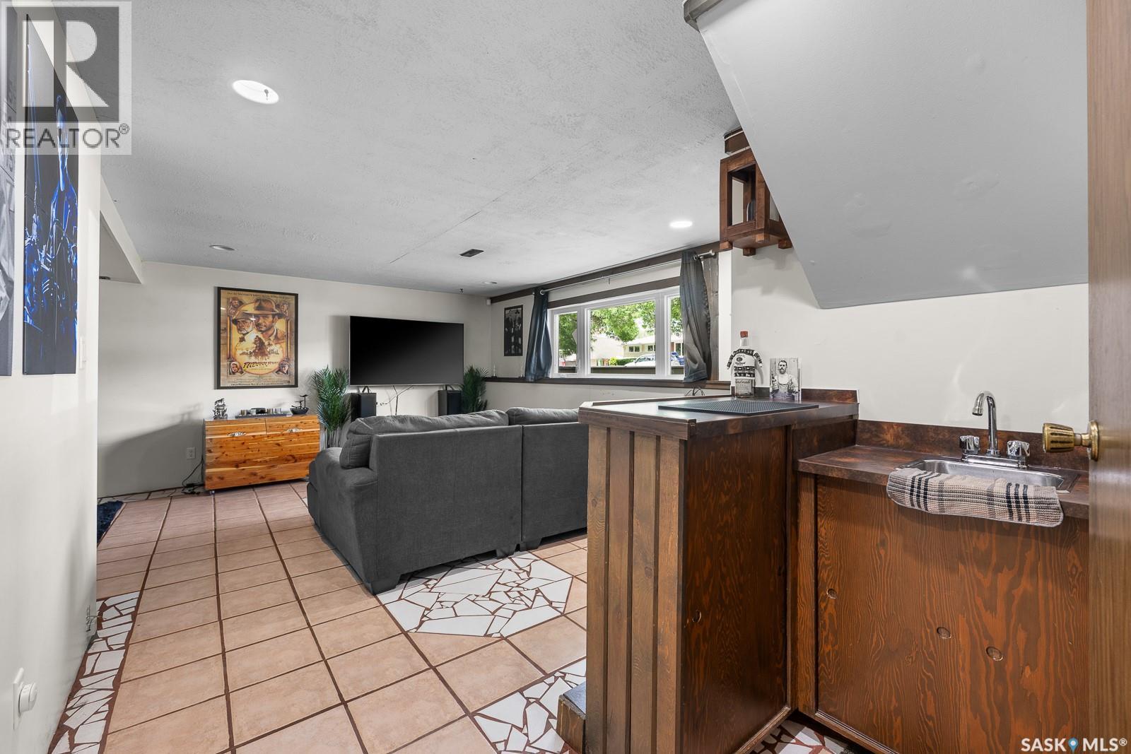 10 Bastedo CRESCENT — photo 21