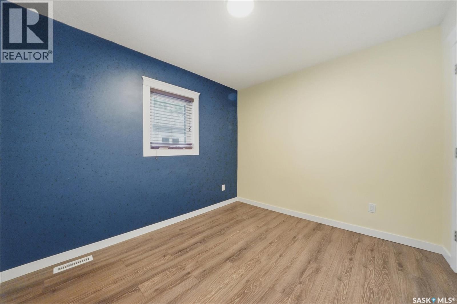 720 Walmer ROAD - 27