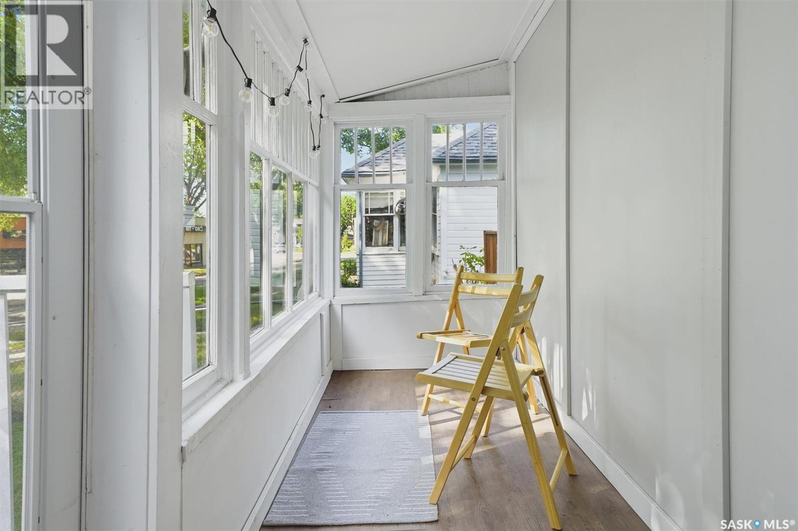 720 Walmer ROAD - 3