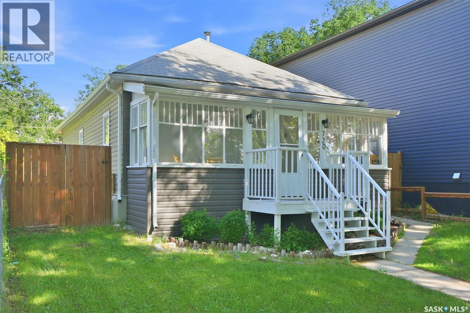 720 Walmer ROAD - 33