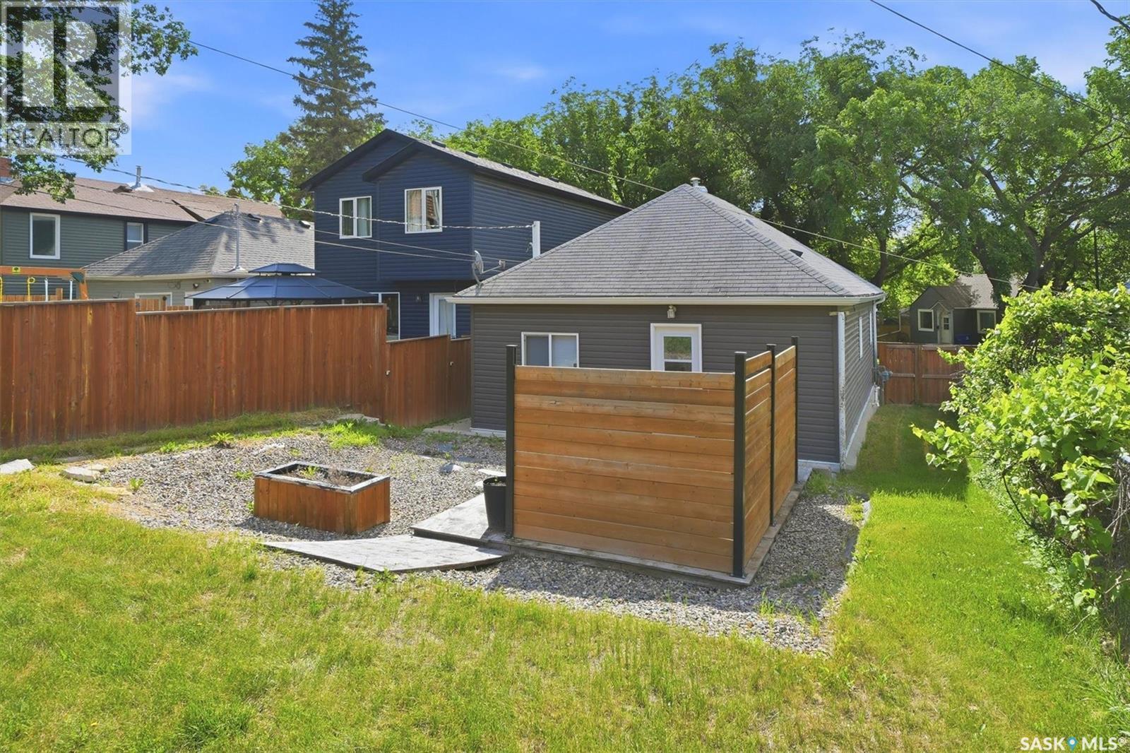 720 Walmer ROAD - 36