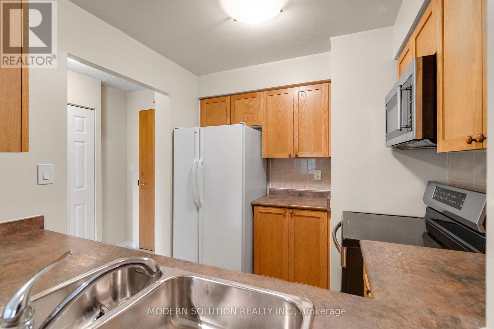 #201 99 HAYDEN STREET - 18