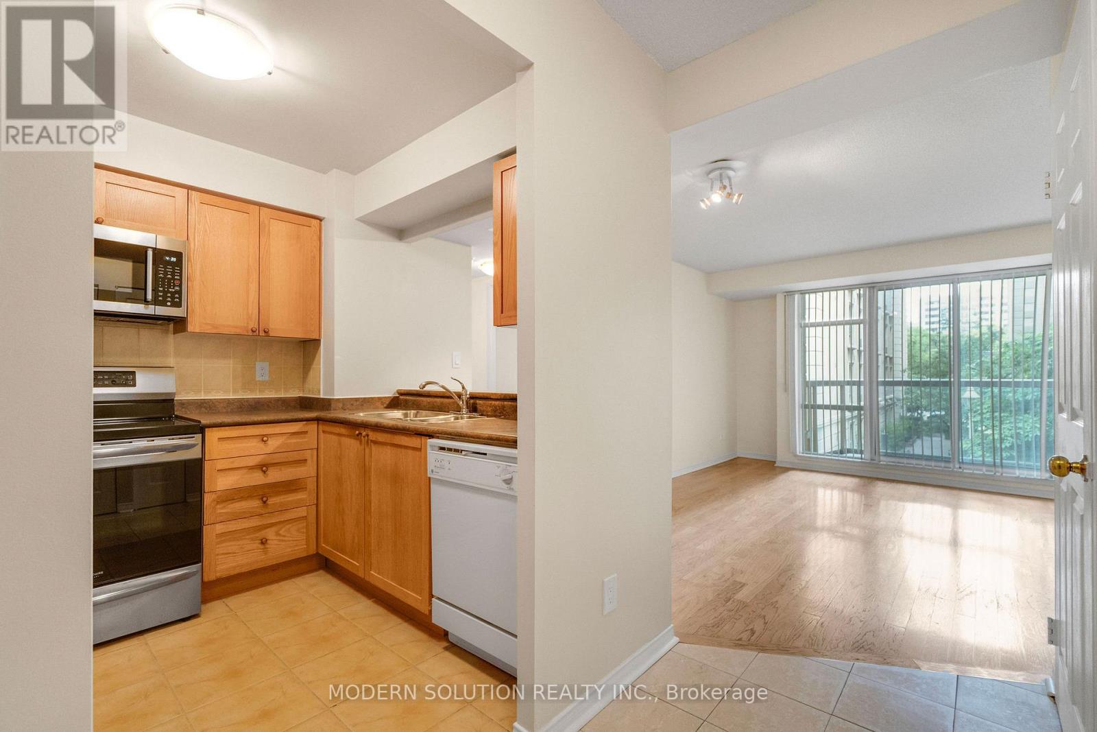 #201 99 HAYDEN STREET - 19