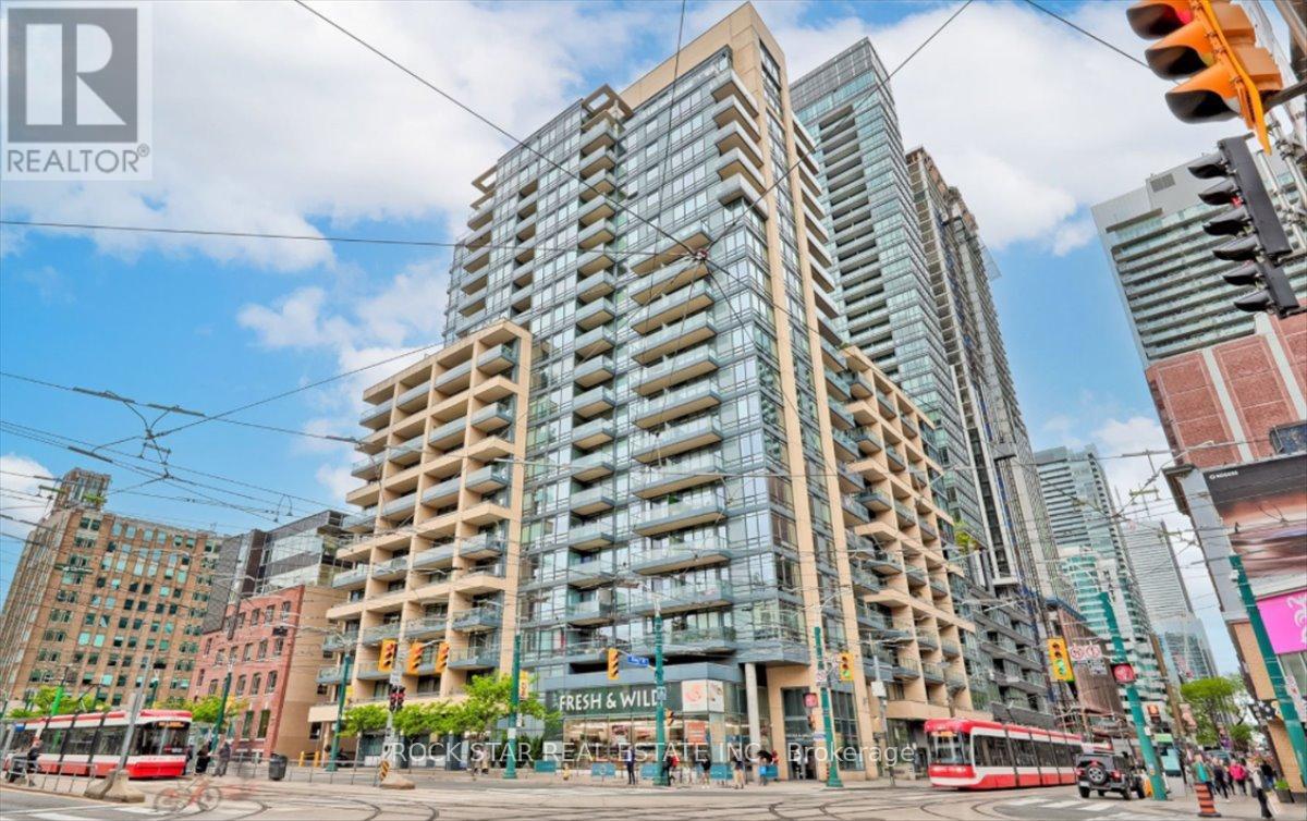 #720 438 KING STREET W - 1