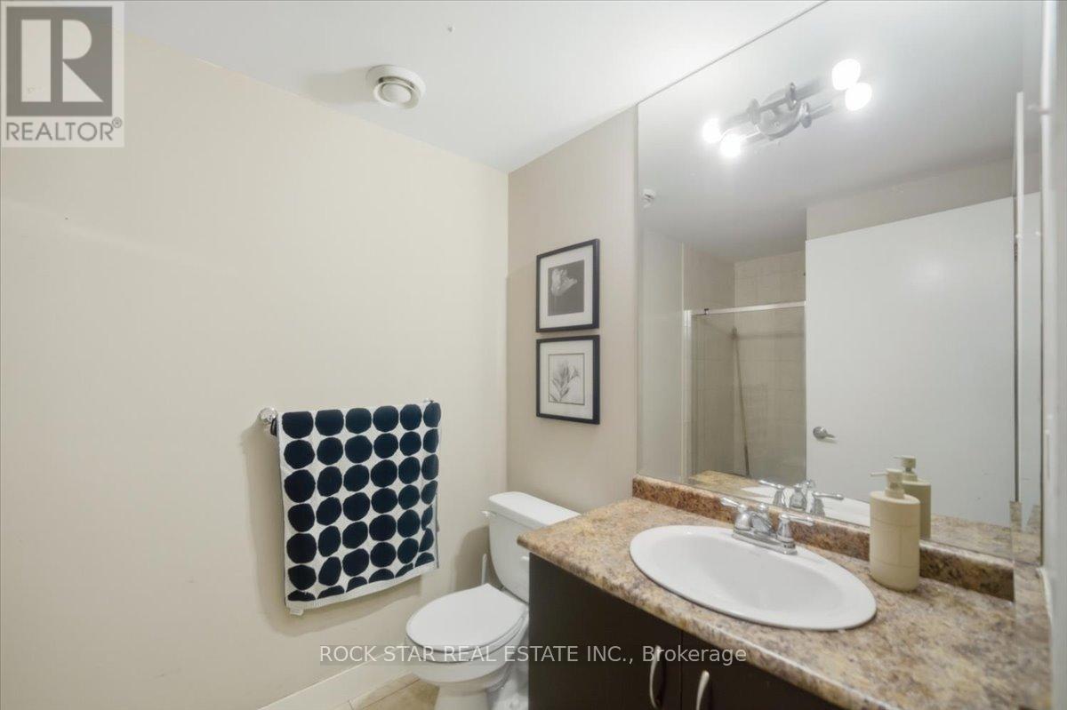 #720 438 KING STREET W - 18