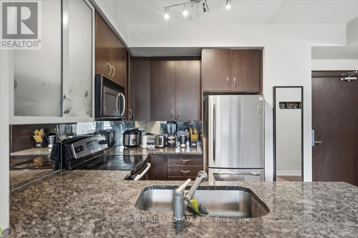 #720 438 KING STREET W - 5