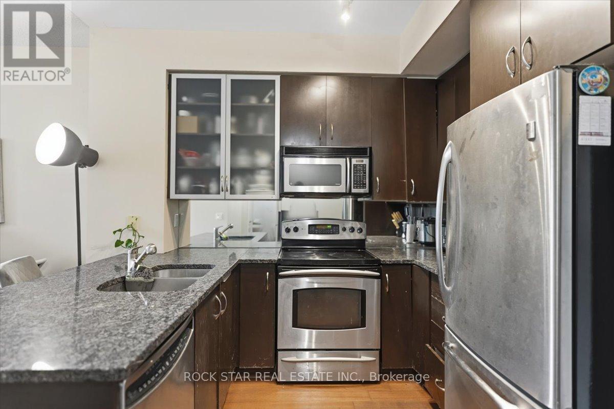 #720 438 KING STREET W - Image 6