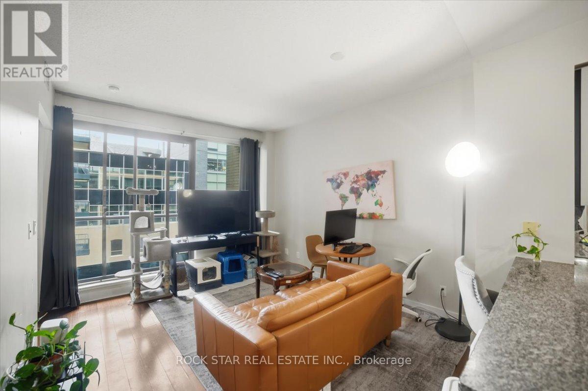 #720 438 KING STREET W - Image 7