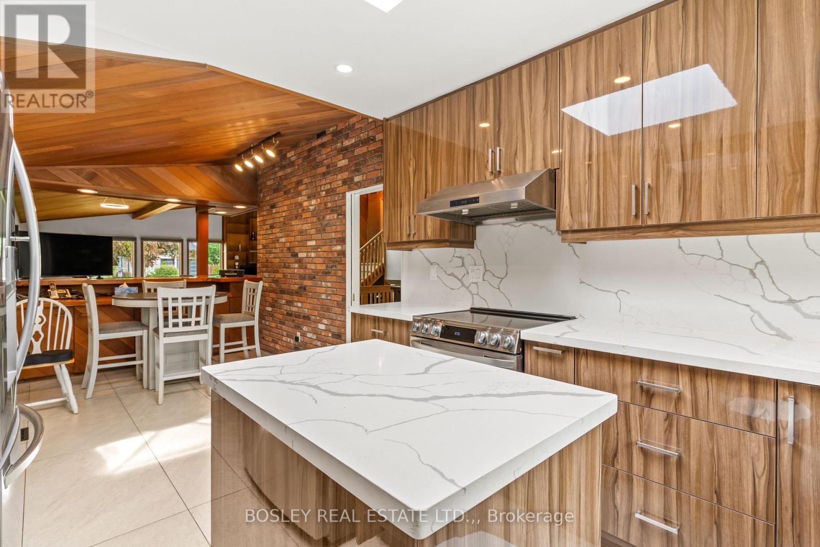 93 RIVERVIEW BOULEVARD - 23