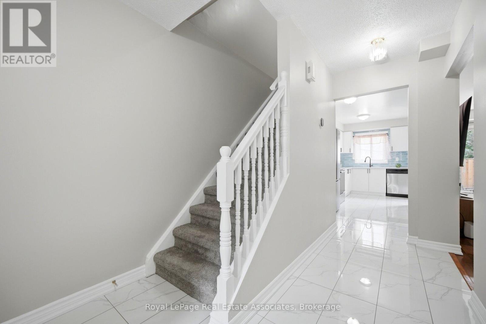 #86 611 GALAHAD DRIVE - Image 18