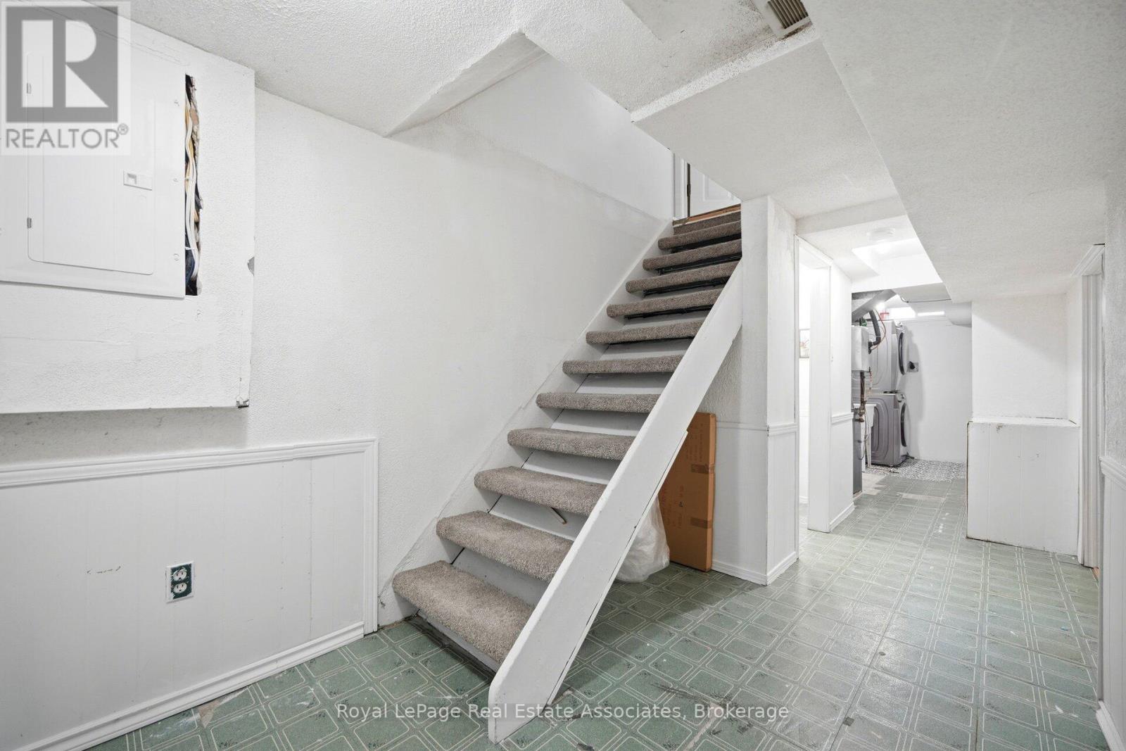 #86 611 GALAHAD DRIVE - Image 30
