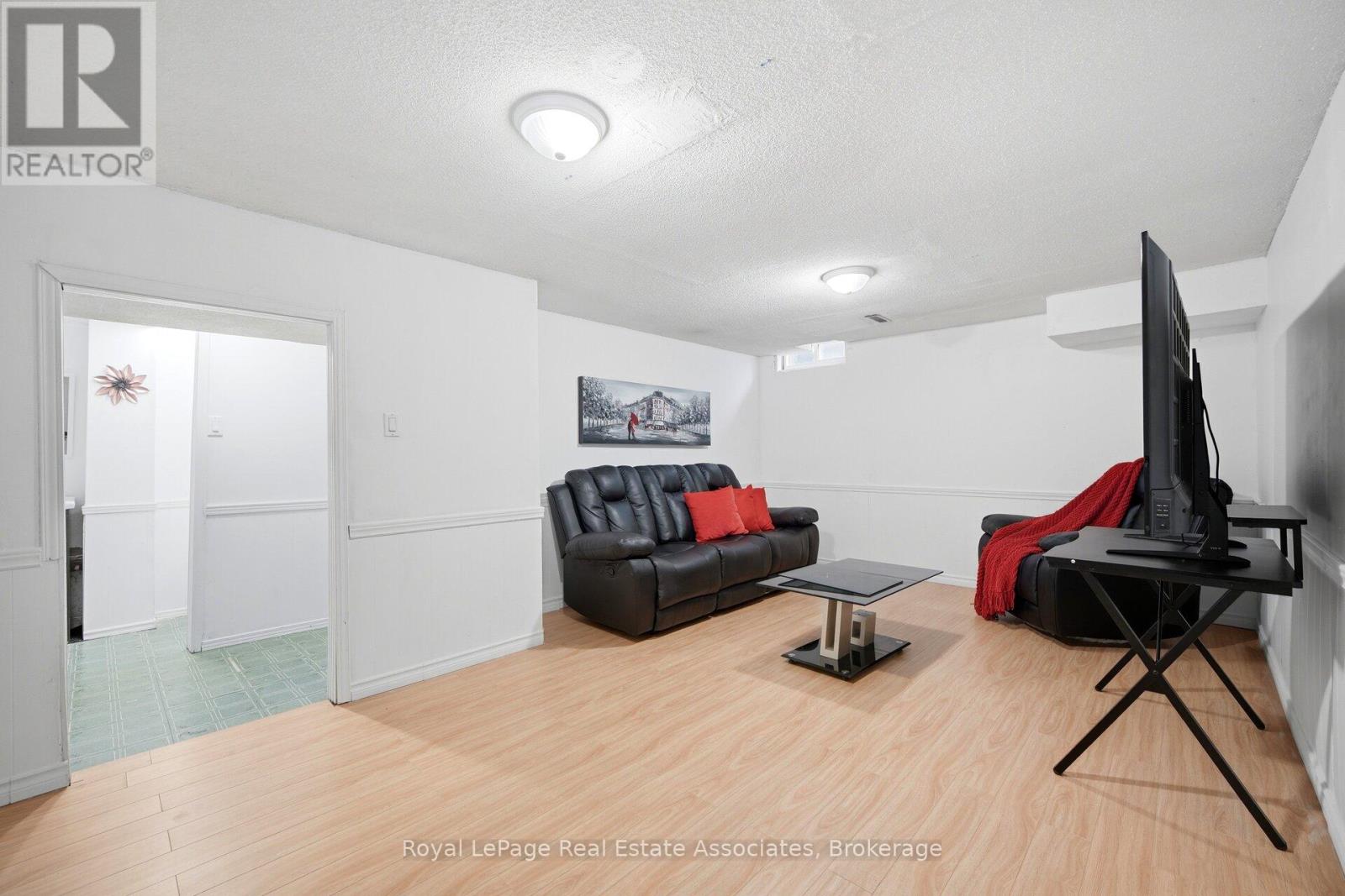 #86 611 GALAHAD DRIVE - Image 31