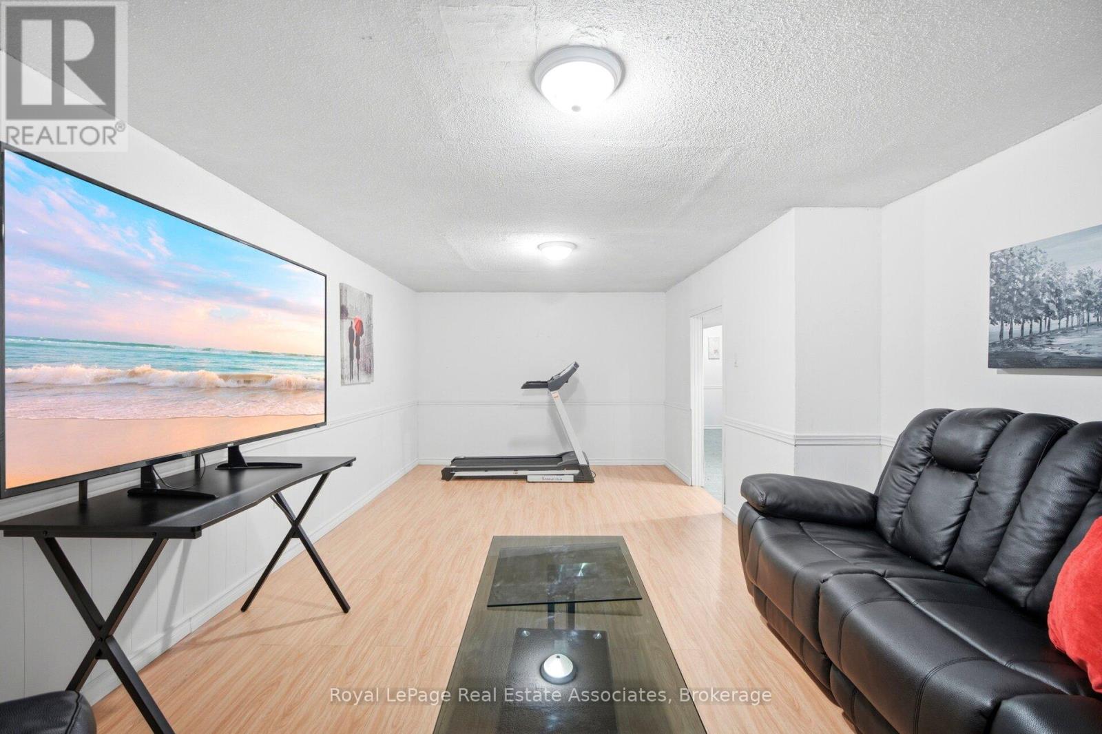 #86 611 GALAHAD DRIVE - Image 32